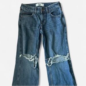 Hollister Women's Blue Distressed Low-Rise Baggy Jeans